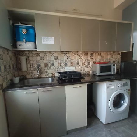 Sukrithi Premium Serviced Apartment - F2 Ченай Екстериор снимка