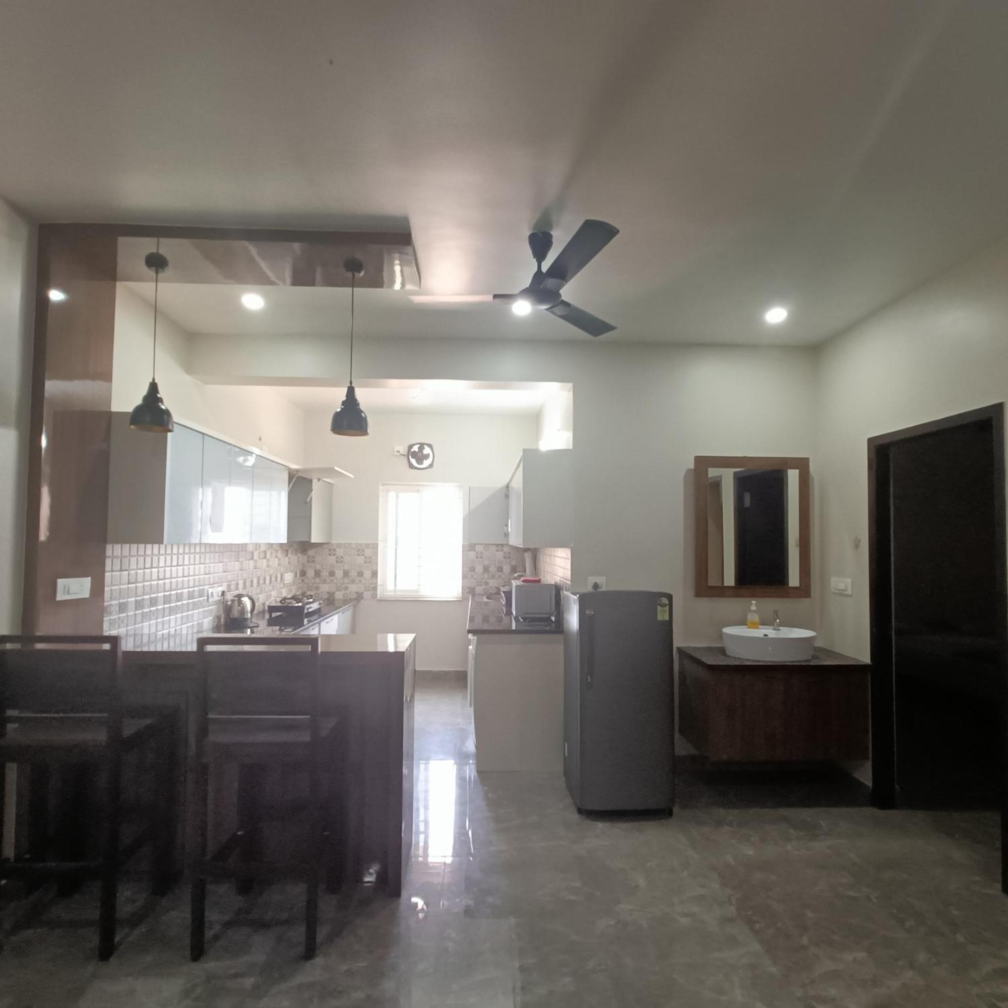 Sukrithi Premium Serviced Apartment - F2 Ченай Екстериор снимка
